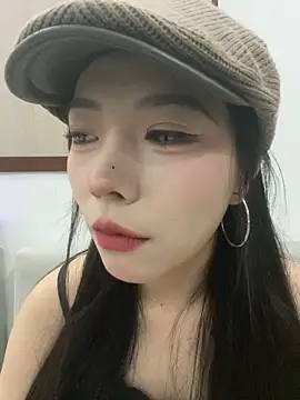 Snapshot of yuanyuanzi99 chatting on 19, 9, 2025 yuanyuanzi99 online show from 19, 9, 2025