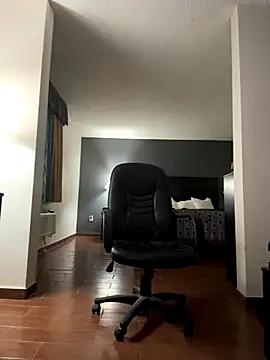 Snapshot of tangaman2280 chatting on 24, 9, 2025 tangaman2280 online show from 24, 9, 2025