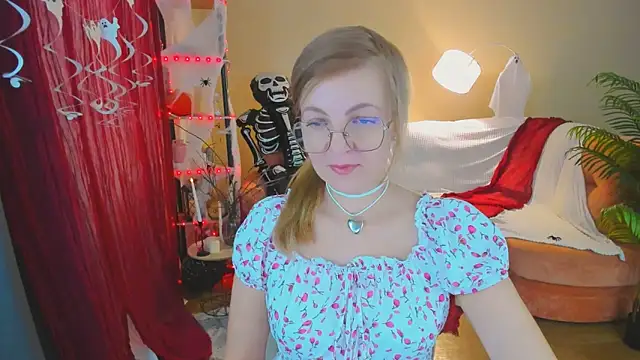 YourUniverser online show from 3, 11, 2025