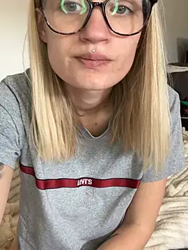 Lesamantssexy online show from 5, 4, 2026
