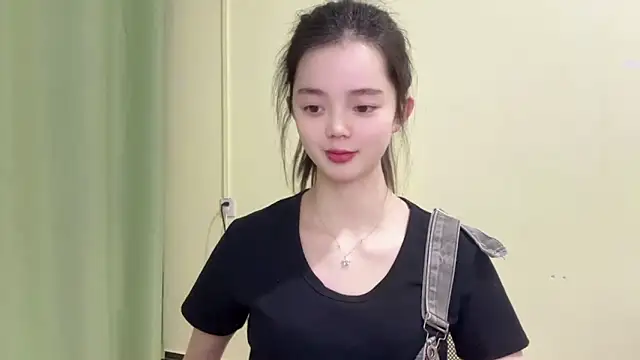 Snapshot of Nicole-13 chatting on 2, 2, 2026 Nicole-13 online show from 2, 2, 2026