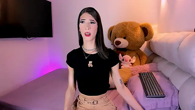 fhalon foxxxys  online show from 26, 4, 2026