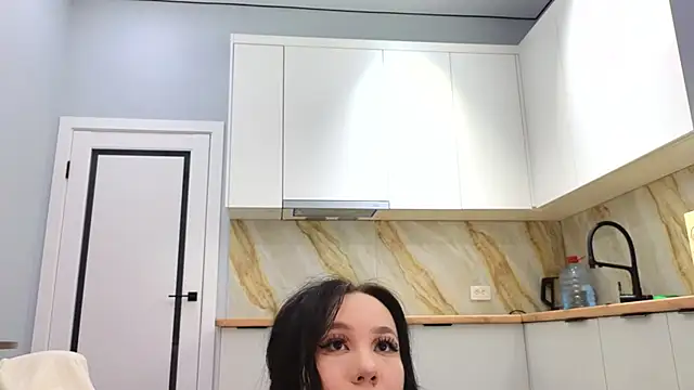 lunajii online show from 14, 4, 2026