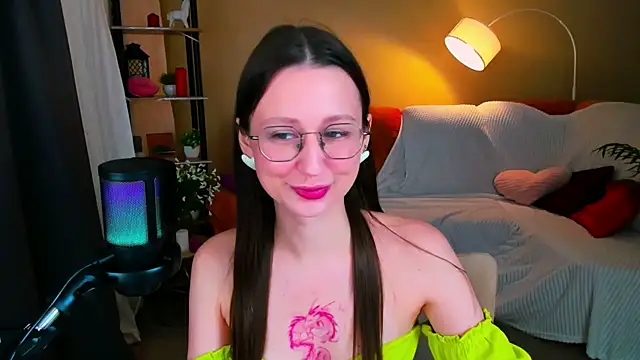 YourLovellyStory online show from 24, 2, 2026