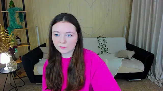 AlluringLookk online show from 6, 2, 2026