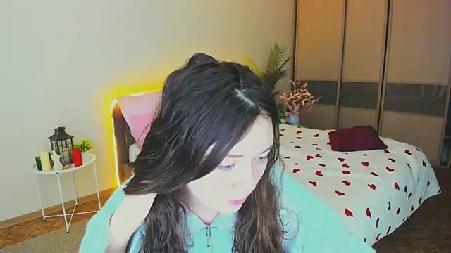 AlluringLookk online show from 3, 4, 2026