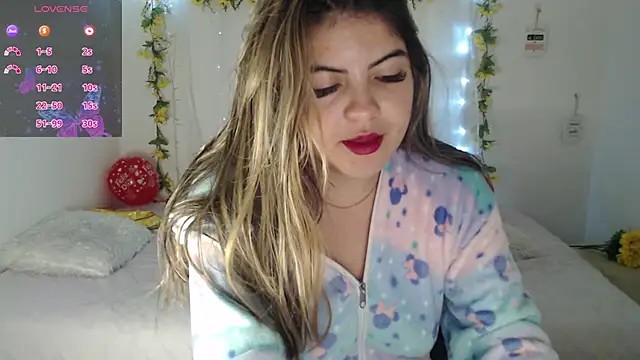 Snapshot of Alisson_5_ chatting on 24, 9, 2025 Alisson 5 online show from 24, 9, 2025