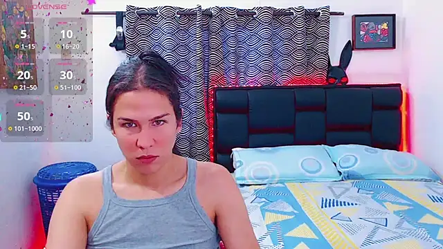 Snapshot of Azley_sweet chatting on 7, 2, 2026 Azley sweet online show from 7, 2, 2026