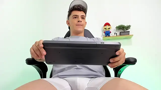 Mikecooper online show from 12, 11, 2025