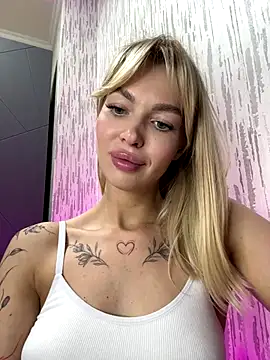 Snapshot of miss_veroNika chatting on 13, 9, 2025 miss veroNika online show from 13, 9, 2025