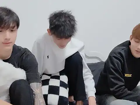 xiaojie2563 online show from 13, 11, 2025