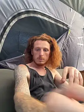 Snapshot of BIGxRED chatting on 29, 10, 2025 BIGxRED online show from 29, 10, 2025