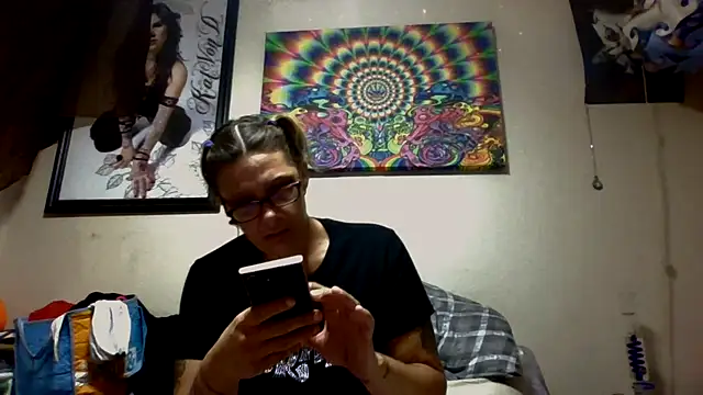 SparklesB1tch online show from 13, 10, 2025