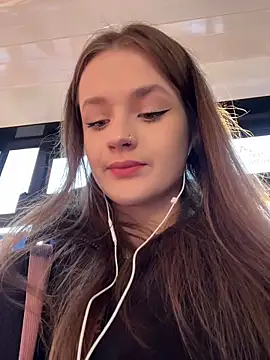 KittyQueeny online show from 30, 9, 2025