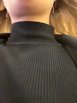 KittyQueeny online show from 5, 10, 2025