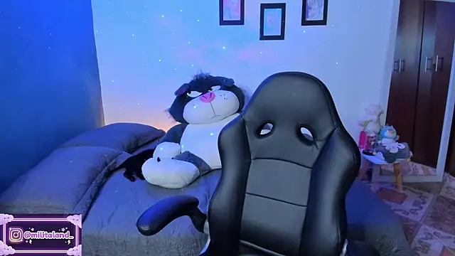 milita houston online show from 30, 10, 2025