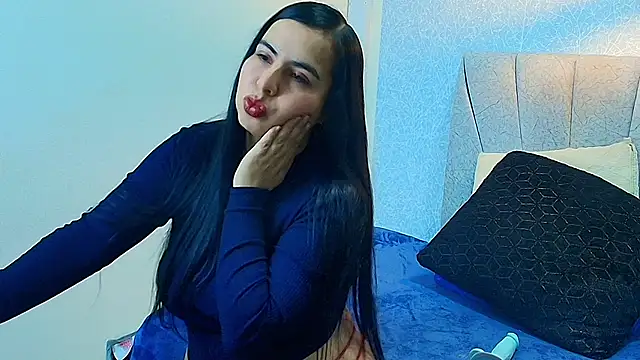 Aly Smith  online show from 16, 9, 2025