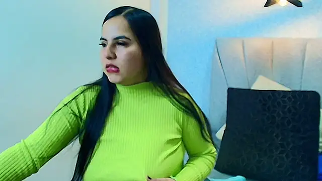 Aly Smith  online show from 29, 9, 2025