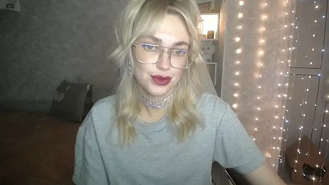 NickyAdamidi online show from 5, 10, 2025