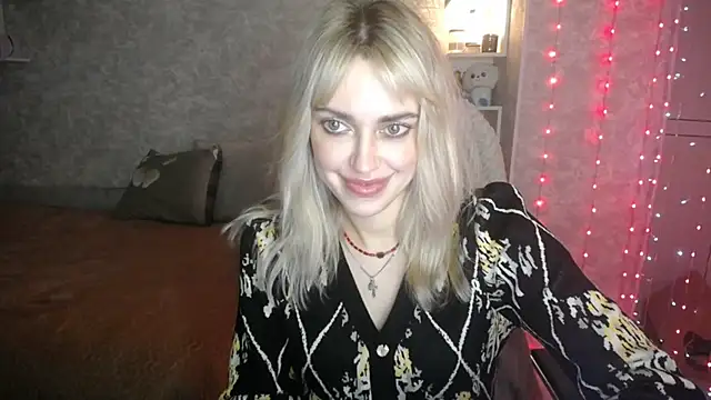 NickyAdamidi online show from 6, 10, 2025