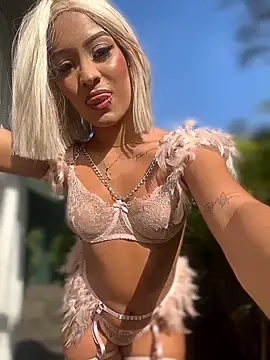 MystiqueXXX online show from 28, 3, 2026