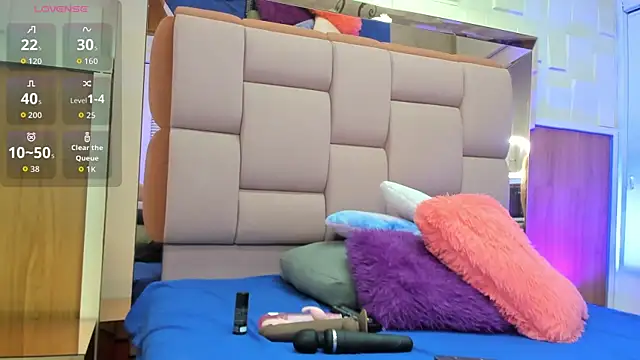 Snapshot of valeriahenao1 chatting on 19, 9, 2025 valeriahenao1 online show from 19, 9, 2025