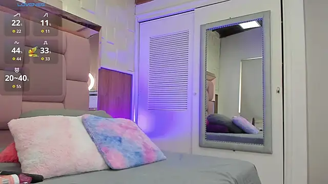 Snapshot of valeriahenao1 chatting on 18, 10, 2025 valeriahenao1 online show from 18, 10, 2025