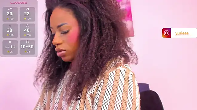 Snapshot of Brandy_brown_ chatting on 6, 6, 2026 Brandy brown online show from 6, 6, 2026