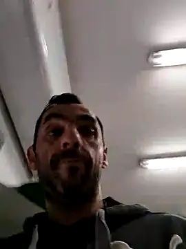 hotmen83 online show from 3, 10, 2025