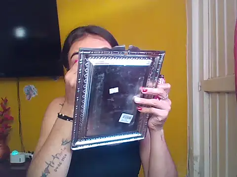 EmmaSplycer02 online show from 16, 4, 2026