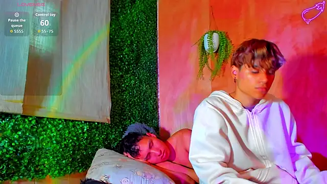 spicy adonhis online show from 19, 11, 2025