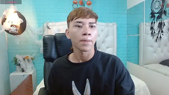 nathanclay online show from 2, 11, 2025