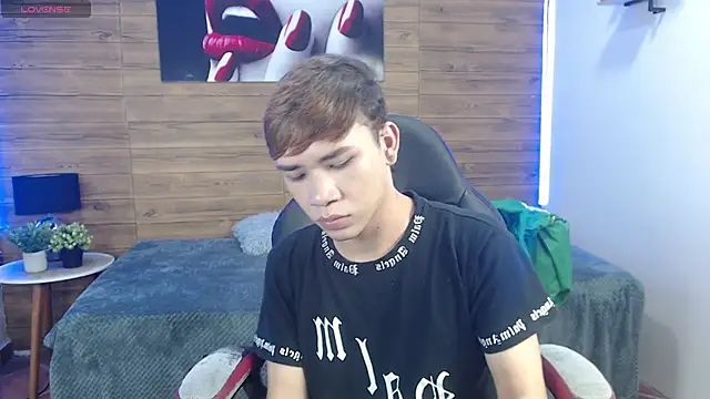 nathanclay online show from 10, 4, 2026