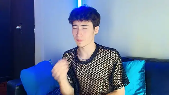 Snapshot of _DantFox_ chatting on 26, 10, 2025 DantFox online show from 26, 10, 2025