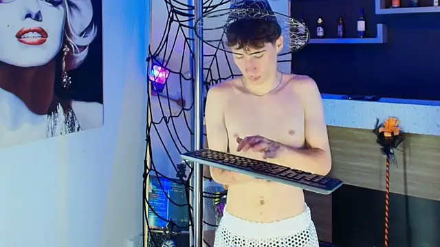 Snapshot of _DantFox_ chatting on 30, 10, 2025 DantFox online show from 30, 10, 2025