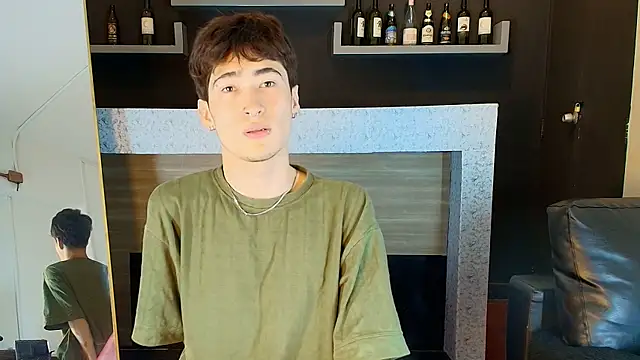 Snapshot of _DantFox_ chatting on 11, 11, 2025 DantFox online show from 11, 11, 2025