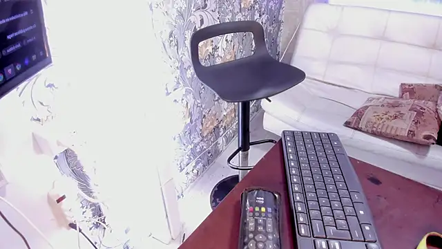 Snapshot of _DantFox_ chatting on 21, 11, 2025 DantFox online show from 21, 11, 2025