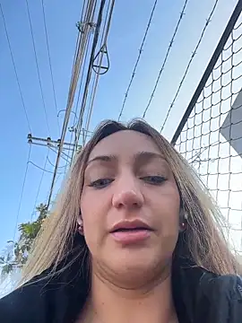 Ninabigtitied online show from 4, 3, 2026