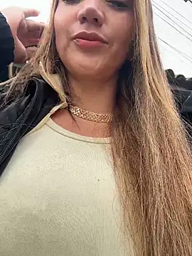Ninabigtitied online show from 7, 6, 2026