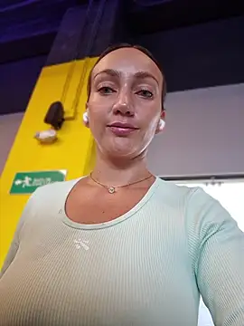 Ninabigtitied online show from 7, 7, 2026
