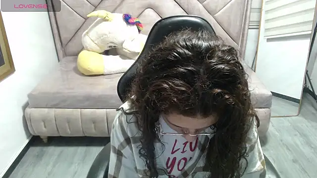 Velvet Moon V online show from 17, 12, 2025