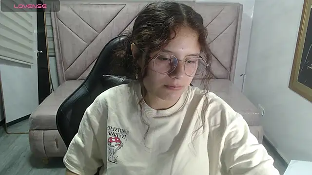 Velvet Moon V online show from 26, 2, 2026