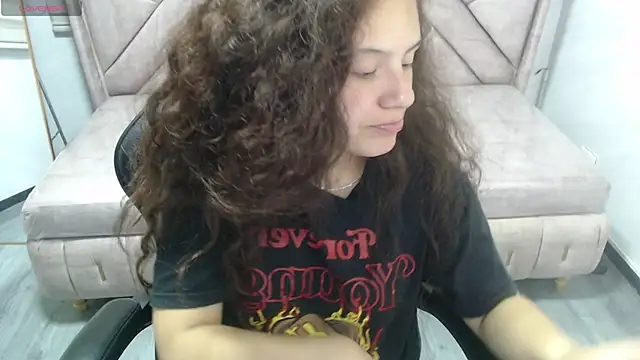 Snapshot of Velvet_Moon_V chatting on 12, 3, 2026 Velvet Moon V online show from 12, 3, 2026