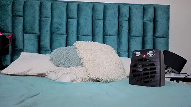 Snapshot of Emma_Foxi chatting on 27, 2, 2026 Emma Foxi online show from 27, 2, 2026