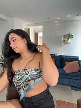 Lily June online show from 16, 10, 2025