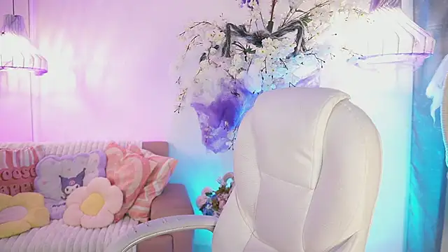 Snapshot of JadeSummerr chatting on 25, 10, 2025 JadeSummerr online show from 25, 10, 2025