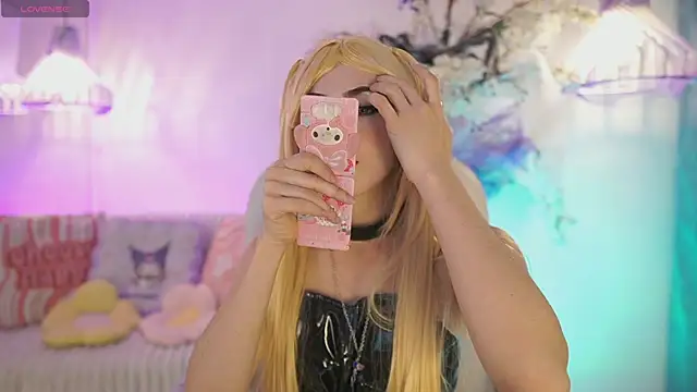 Snapshot of JadeSummerr chatting on 27, 10, 2025 JadeSummerr online show from 27, 10, 2025