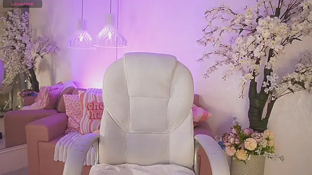 Snapshot of JadeSummerr chatting on 15, 11, 2025 JadeSummerr online show from 15, 11, 2025