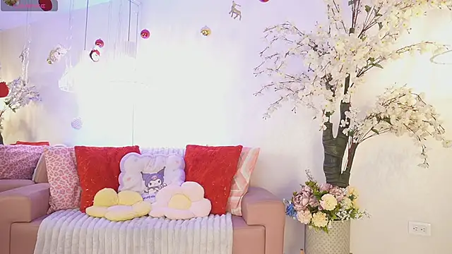 Snapshot of JadeSummerr chatting on 26, 11, 2025 JadeSummerr online show from 26, 11, 2025