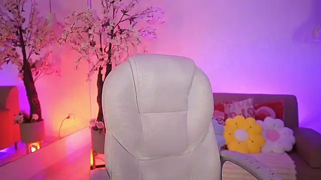 JadeSummerr online show from 4, 4, 2026